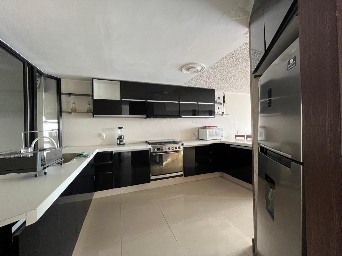 Beautiful Private House In The Downtown With 3 Floors Tepatitlán de Morelos Exterior foto
